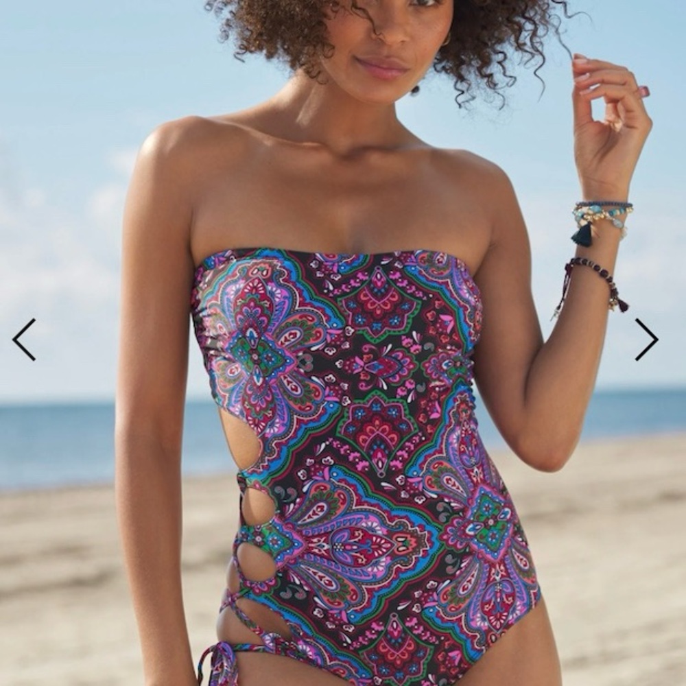 VENUS Multicolor Paisley One Piece Swimsuit